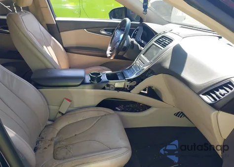 2017 Lincoln Mkx Reserve z USA, uszkodzony, nr VIN 2LMPJ8LR7HBL10452